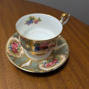 Vintage Paragon Tea Cup & Saucer.  Beautiful Condition.